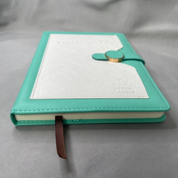 Tiffany VIP Notebook Journal with Magnetic Closure - Picture 8 of 11